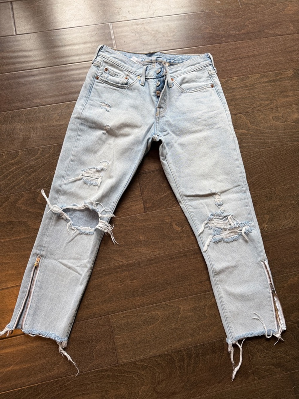 Levi's 501 T Tapered Distresses Jeans